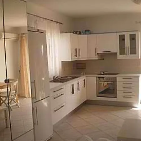 2-bedroom In Skala Lf شقة