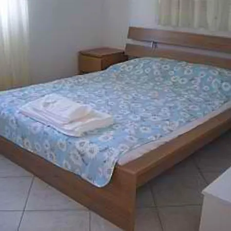 2-bedroom In Skala Lf شقة *